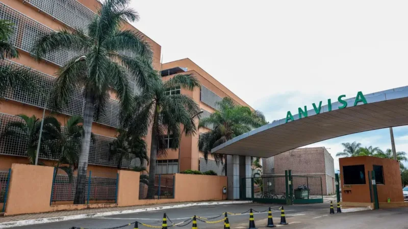 Anvisa suspende venda de lote de linguiça após detecção de bactéria