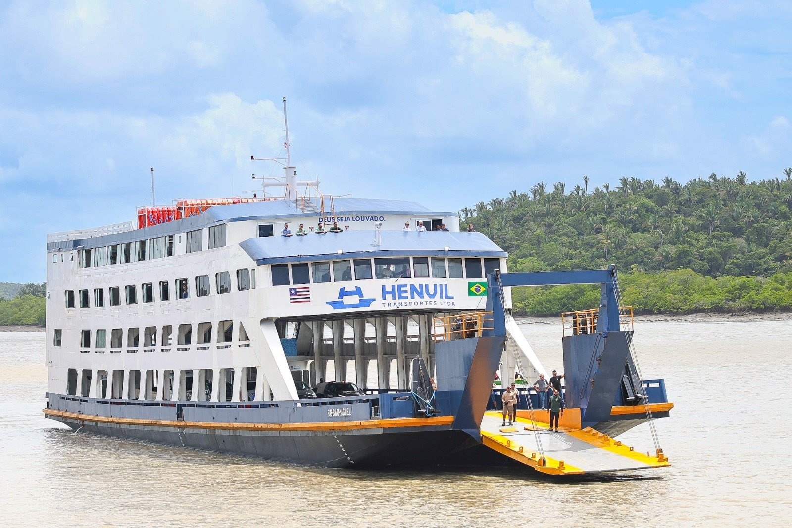 Novo ferryboat São Miguel reforça transporte em São Luís
