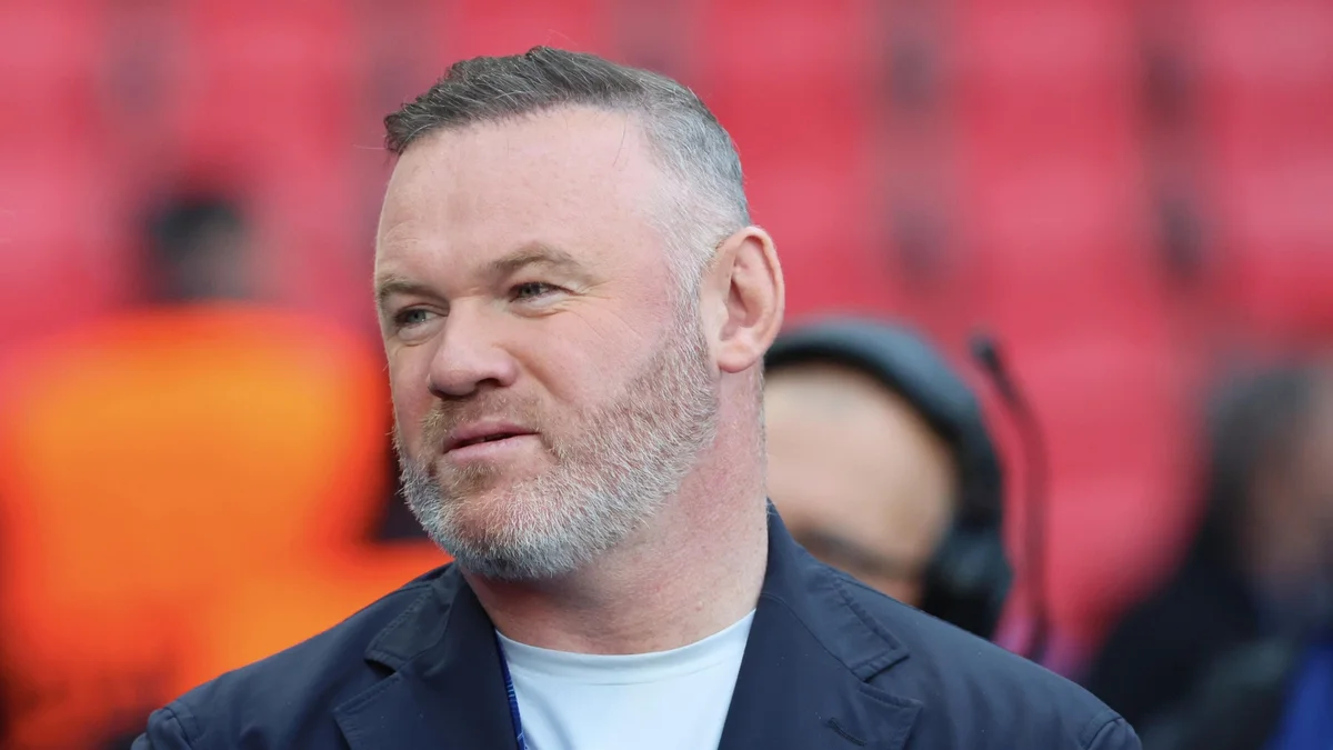 Rooney para de beber e negocia reality na Inglaterra