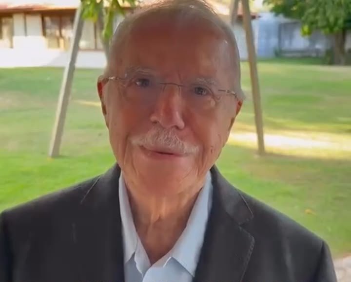 José Sarney viaja a São Paulo para check-up aos 96 anos