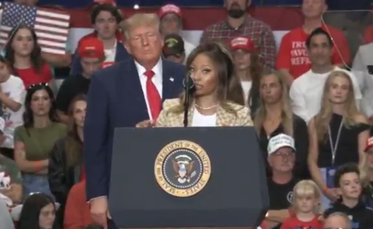 Nicki Minaj pode virar secretária de comunicação do Trump • Reprodução/X @nicksortor