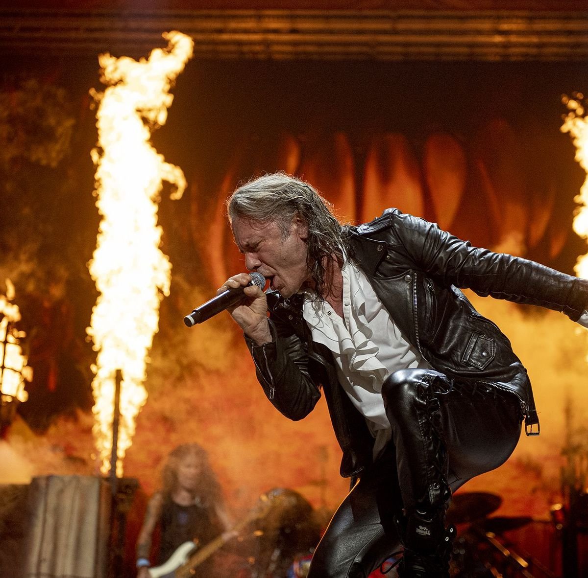 Saiba tudo sobre os shows do Iron Maiden no Brasil • JOHN McMURTRIE