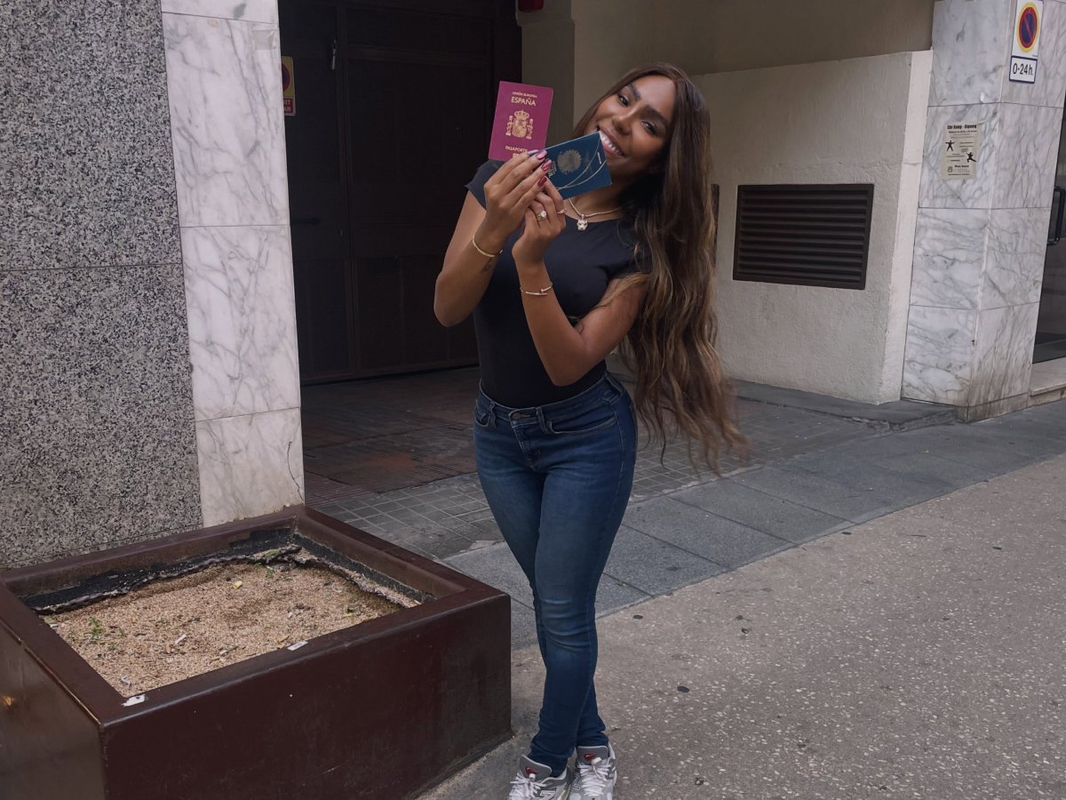 Carol Lekker vira a página após saída da Record e conquista cidadania espanhola