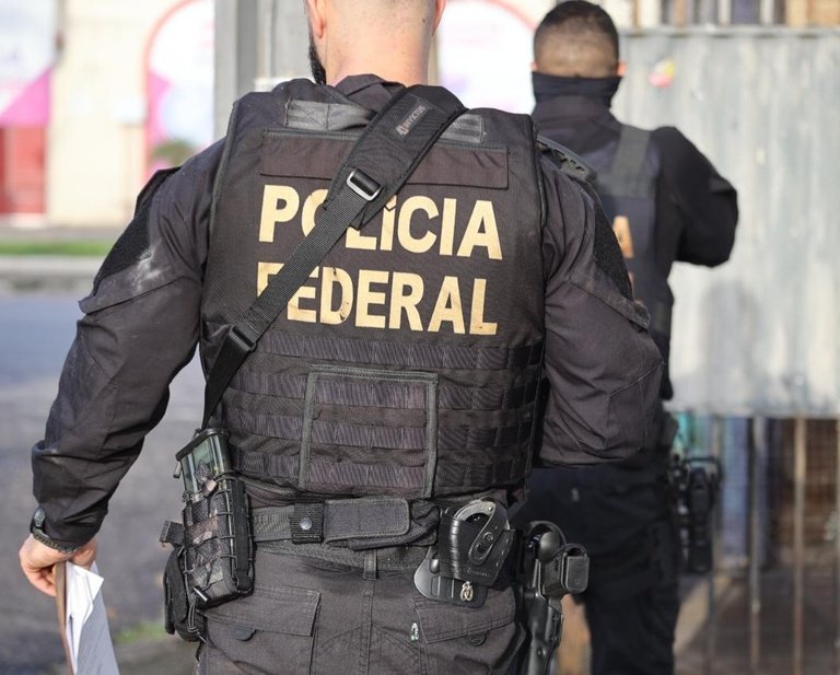 Polícia Federal alcança marca de 17 mil foragidos da Justiça capturados em 2026