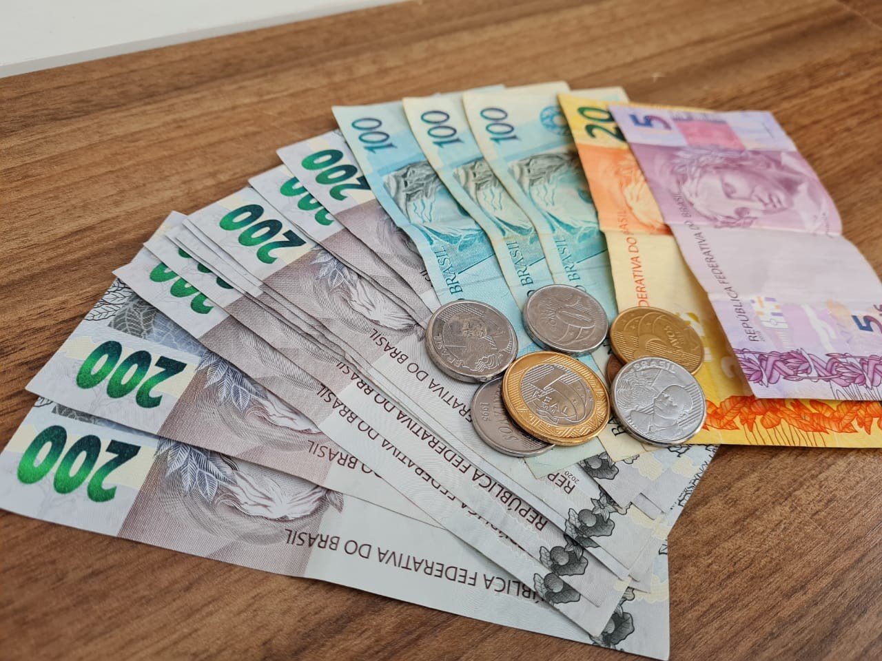 Contas públicas têm déficit de R$ 5,5 bilhões em setembro; dívida soma 82,9% do PIB, maior nível em cinco anos e meio