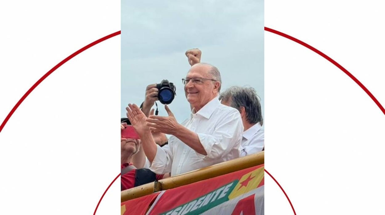 Em São Carlos, Alckmin diz que Flávio Bolsonaro apresentou exigências porque 'não quer abrir sigilo nenhum'