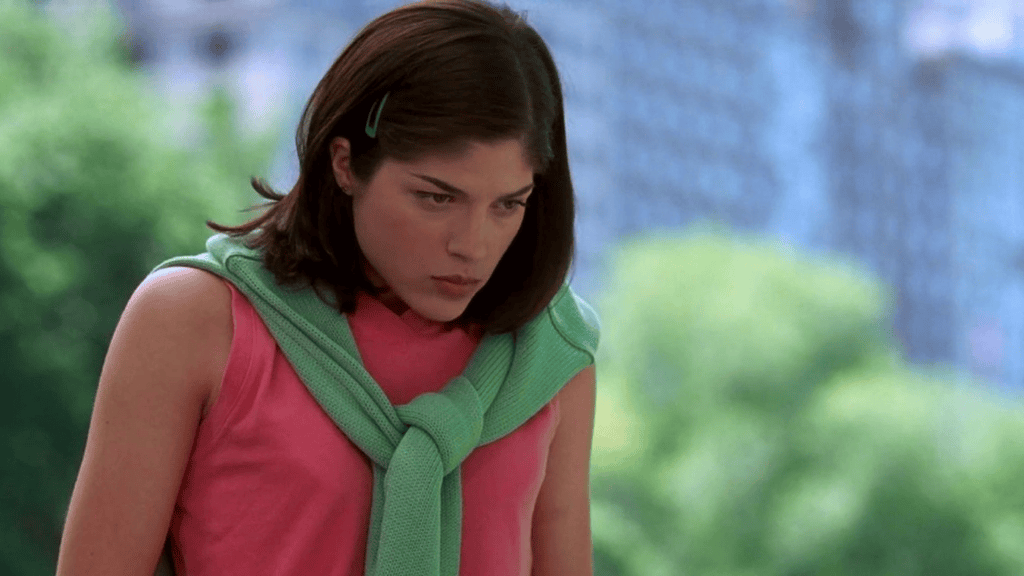 Presa por morder comissária, Selma Blair diz que teve emergência médica