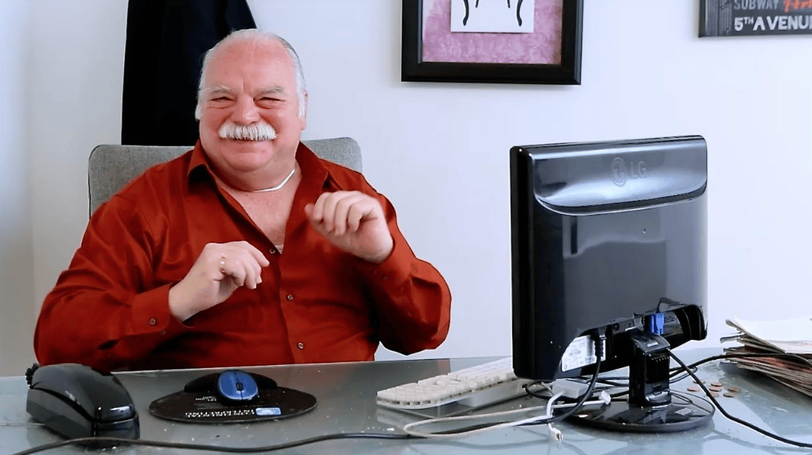 Richard Riehle em "Wacko Smacko" (2015) • Reprodução