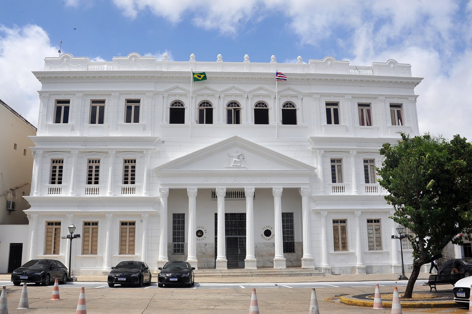 Justiça do Maranhão condena loja de chocolates a pagar R$ 100 mil por falhas em caixas