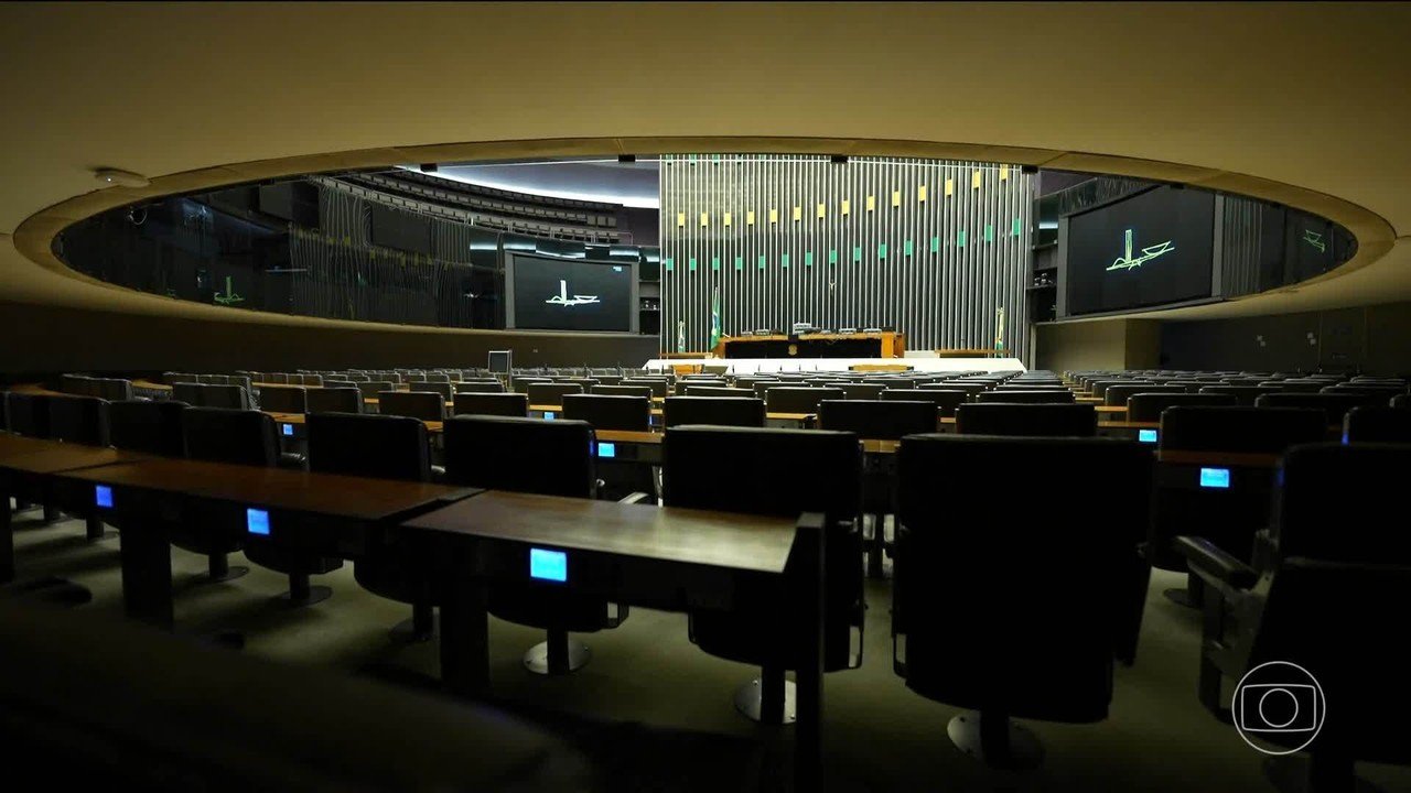 Veja a nova composição da Câmara dos Deputados em gráficos e compare com 2022