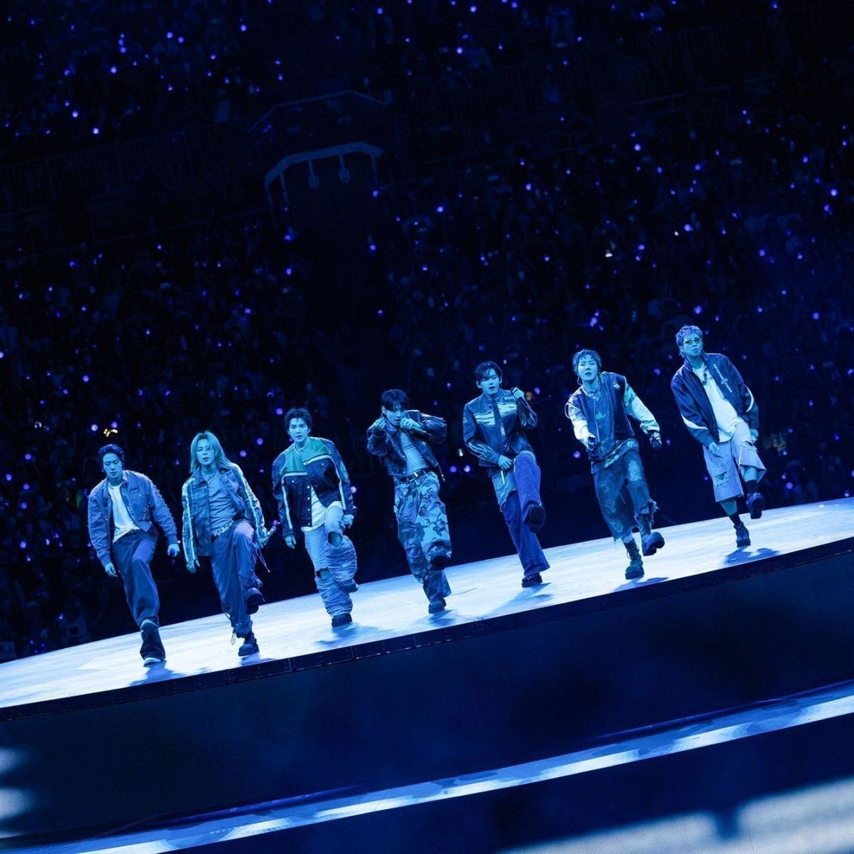 BTS lotou o Raymond James Stadium, em Tampa, na Flórida, neste sábado (25) • Divulgação