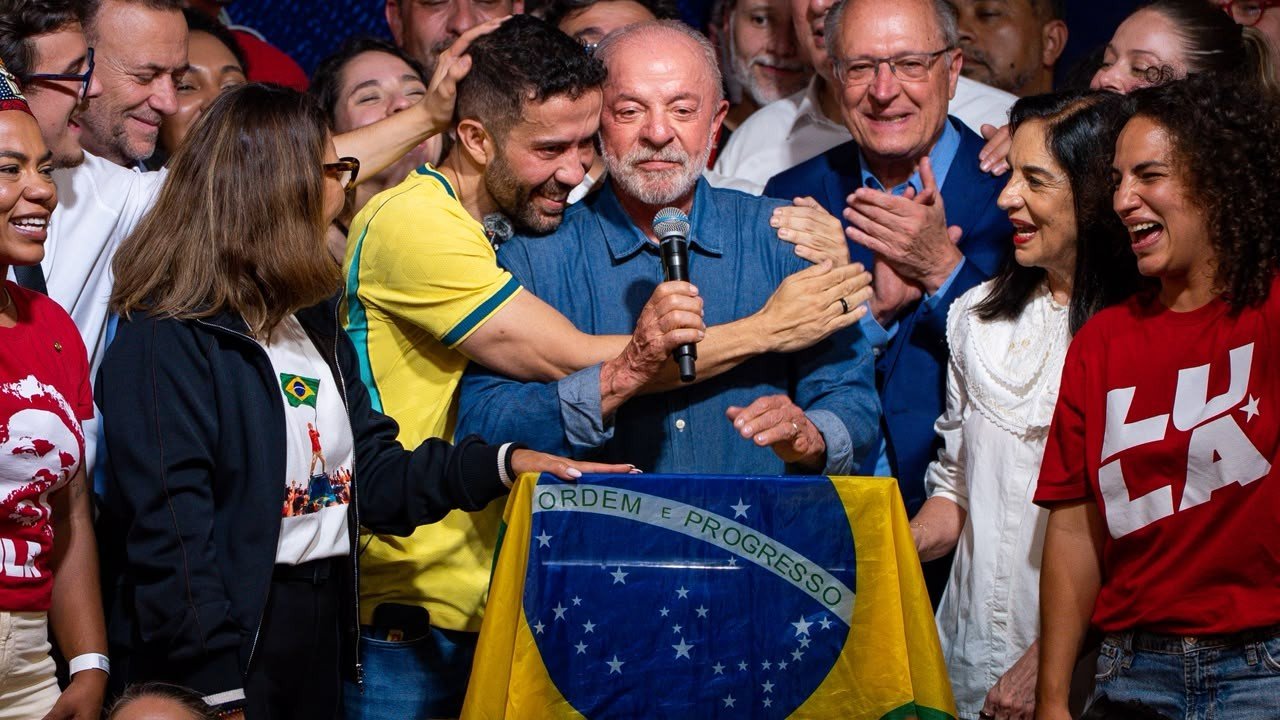 Análise de dados, abstenções e estratégia nas redes: como campanha de Lula mudou rota no 2º turno e conseguiu virada inédita